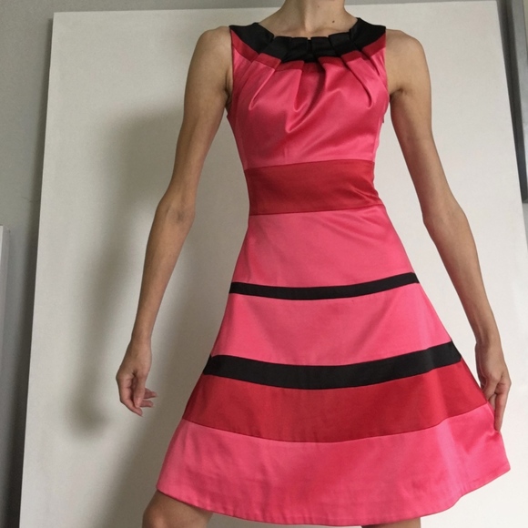 Karen Millen Dresses & Skirts - Karen Millen Pink Black Red colorblock dress